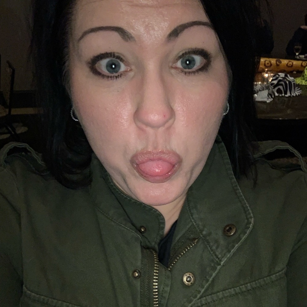 Meet your Posher, Suzanne